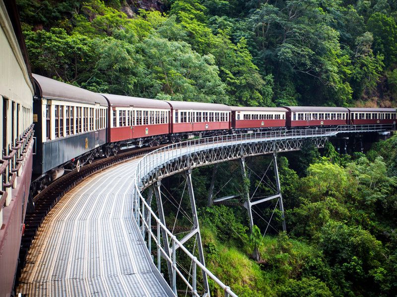 /photos/shares/Australia/0Queensland/Cairns/railservice.JPG