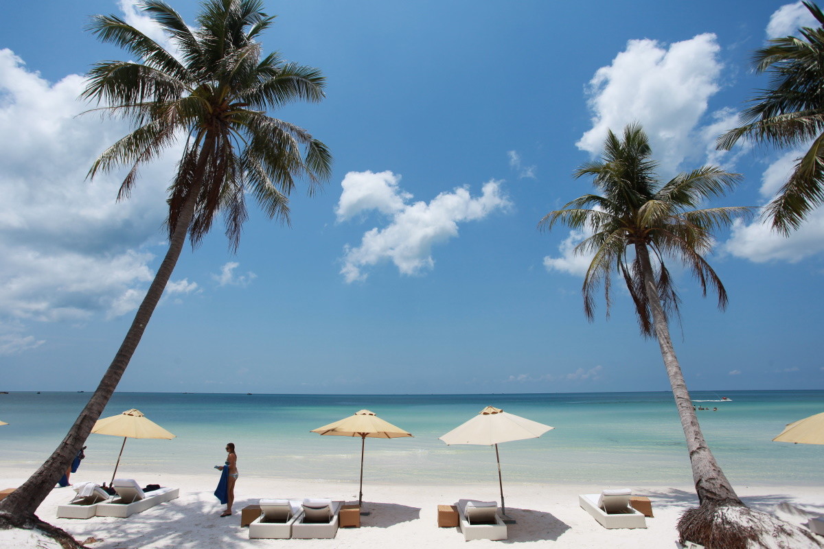 /photos/shares/Vietnam/VietnamPhuQuocBeach.jpg